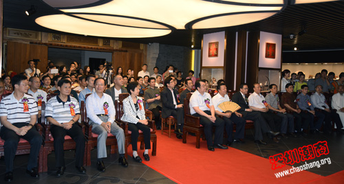 三滴水书画院举行关柏春中国毛笔微书臻品展