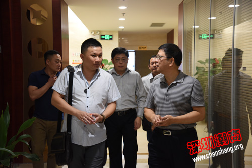 马来西亚国际企业家协会会长黄路易到我会座谈交流