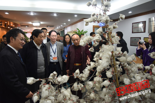 全国政协副主席齐续春莅临创世纪种业调研