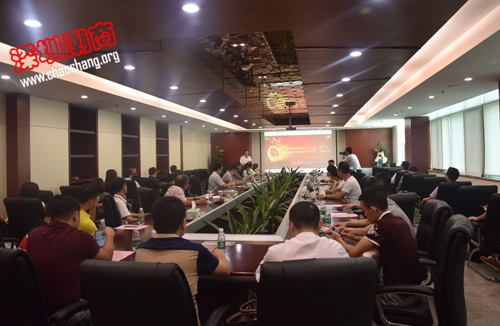 深圳潮商庆“八一”举行“企业应向人民解放军学什么”专题讲座