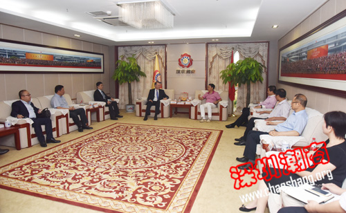 沃顿商学院副院长林德晟（Sam Lundquist）一行莅临下载安装